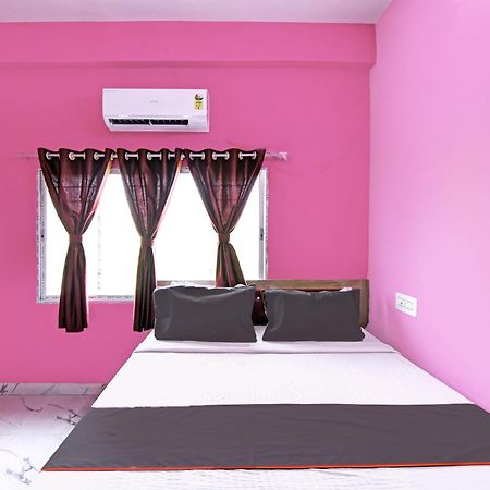 Collection O Shyamali Guest House Calcutta Buitenkant foto